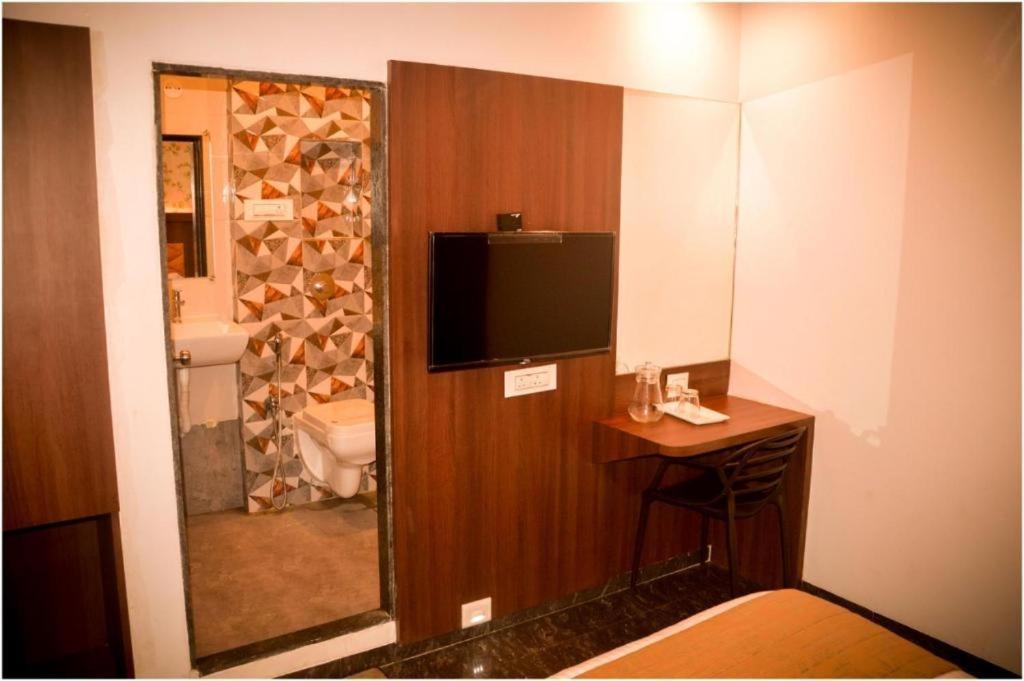 Glitz Hotels The Ar Residency - Nr Thane Railway Station Zewnętrze zdjęcie